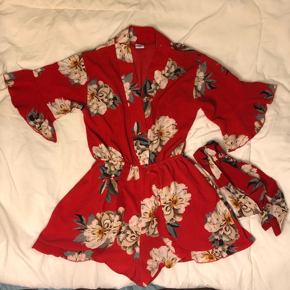 Selfie Leslie Romper